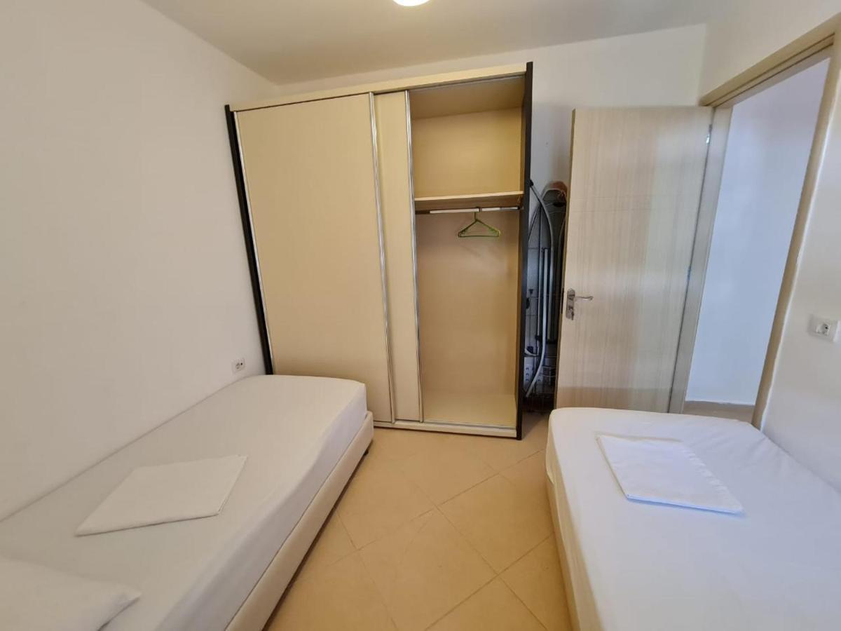 Meltin Apartments Sarandë Eksteriør bilde