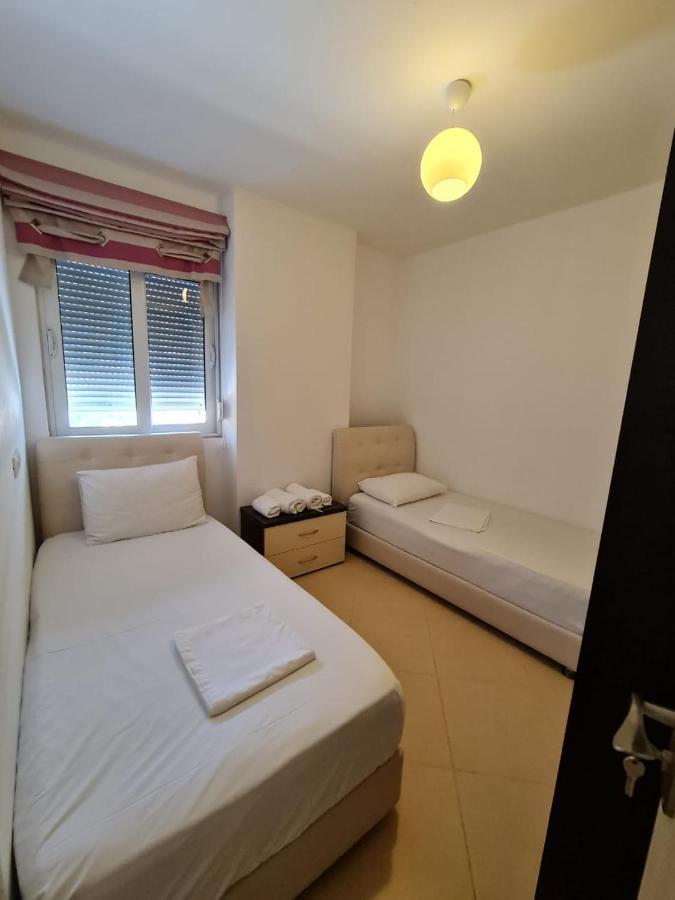 Meltin Apartments Sarandë Eksteriør bilde